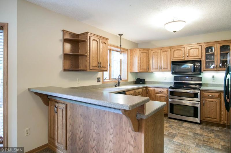 4630 Bower Pa, Inver Grove Heights, MN 55076
