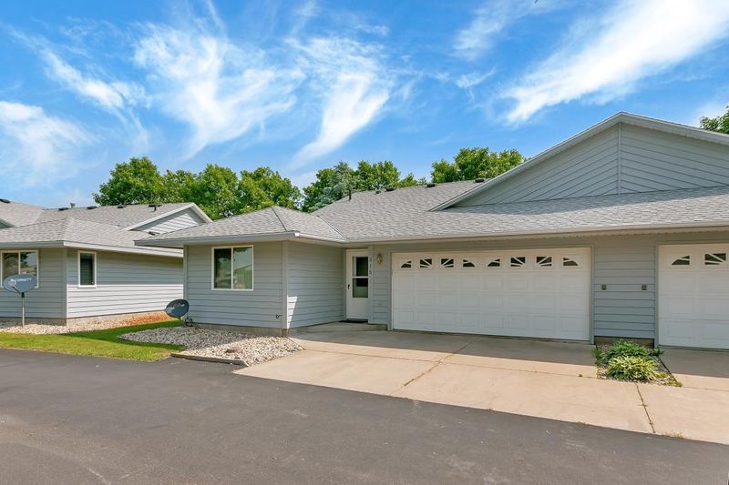 316 Bogey Ln, Cold Spring, MN 56320