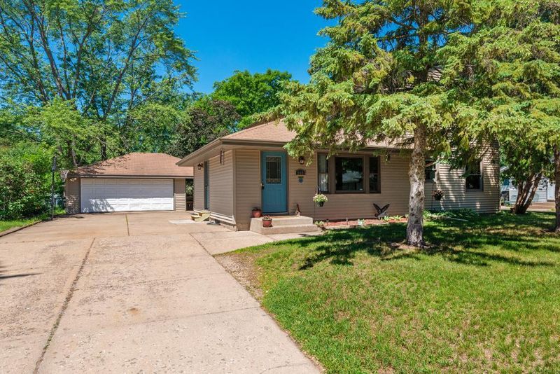 11624 Wren St NW, Coon Rapids, MN 55433