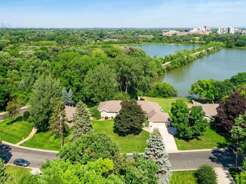 6605 W Shore Dr, Edina, MN 55435