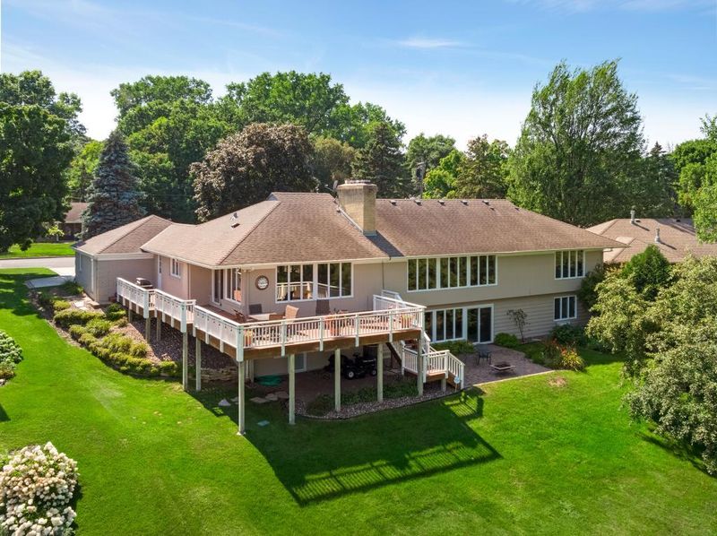 6605 W Shore Dr, Edina, MN 55435