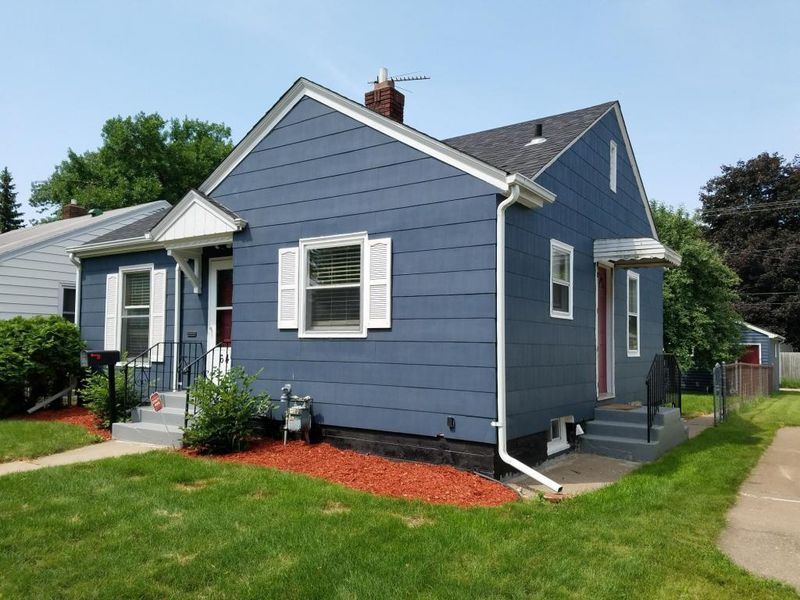 646 7th Ave S, South Saint Paul, MN 55075