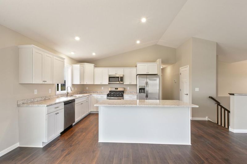 2300 Bronco Ln, Buffalo, MN 55313