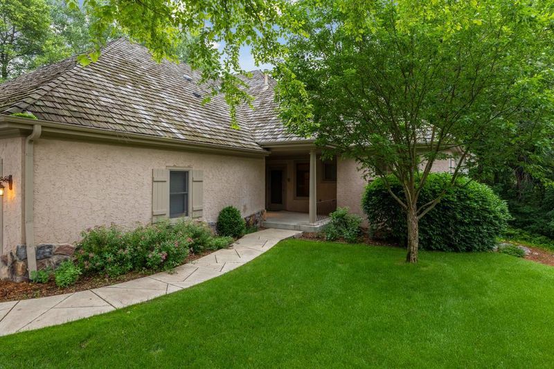 5305 Ashcroft Rd, Minnetonka, MN 55345