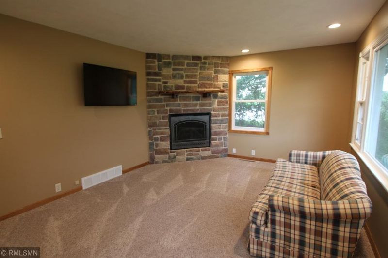 16067 310th St, New Prague, MN 56071