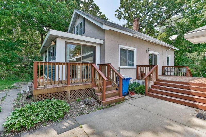 13204 Mcginty Rd E, Minnetonka, MN 55305