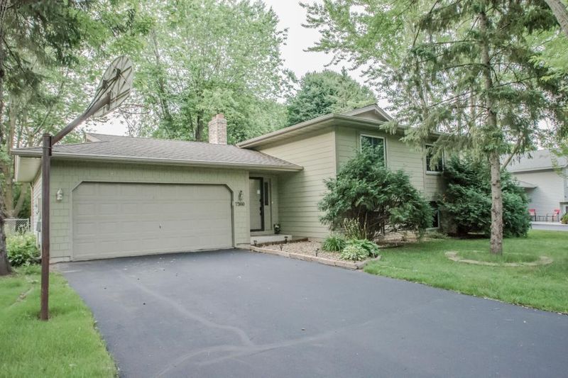 7360 Berkshire Way, Maple Grove, MN 55311