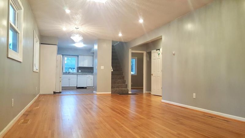 806 Blair Ave, Saint Paul, MN 55104
