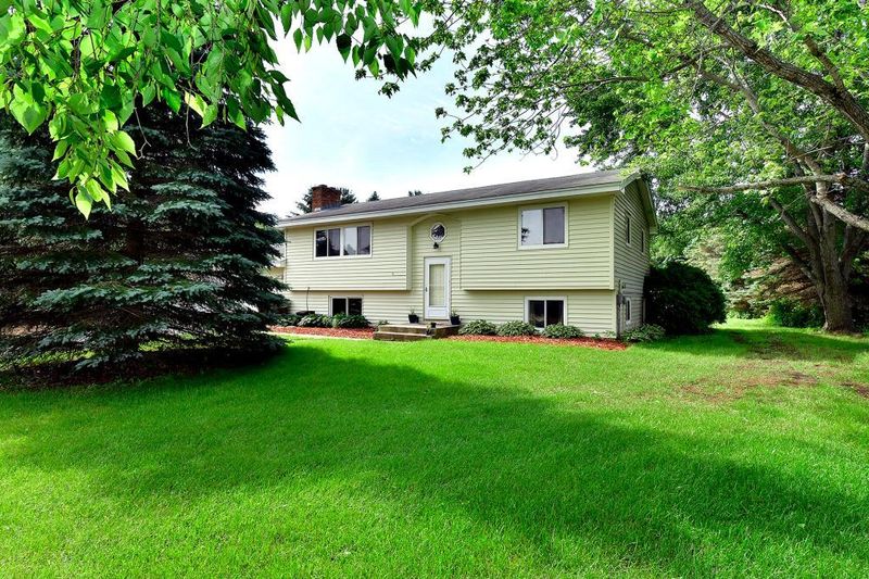 3813 35th St SE, Delano, MN 55328