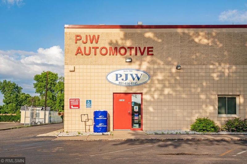 2087 Old Highway 8 NW, New Brighton, MN 55112