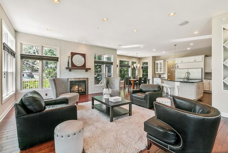 208 Park Ln S, Minnetonka, MN 55305