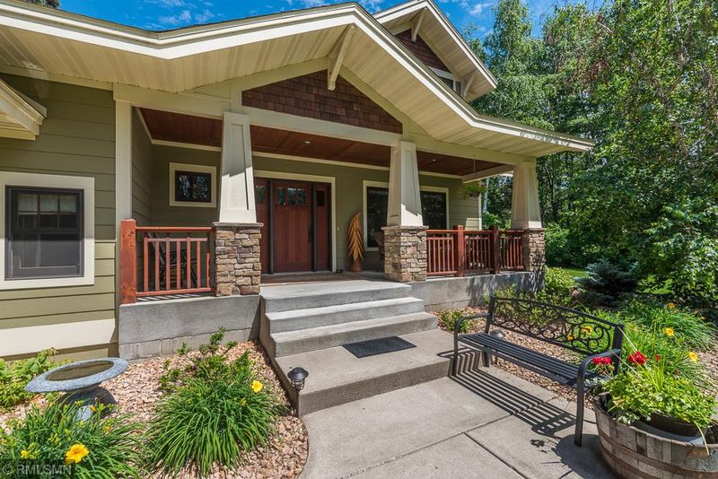 19304 Woods Edge Trl, Brainerd, MN 56401