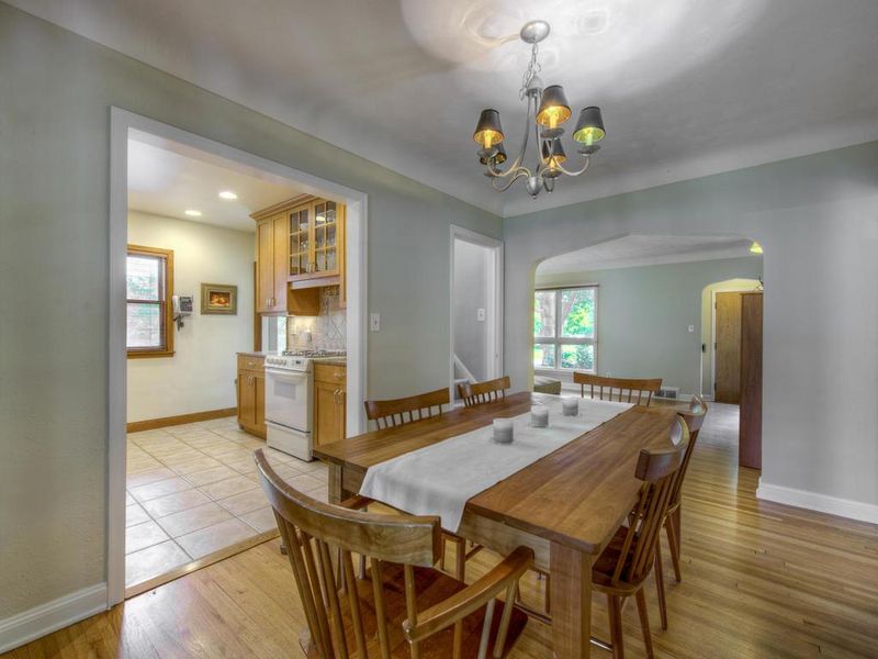 1502 Idaho Ave W, Falcon Heights, MN 55108