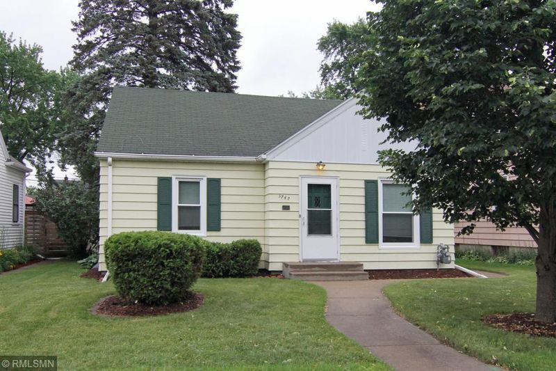 3742 Noble Ave N, Robbinsdale, MN 55422