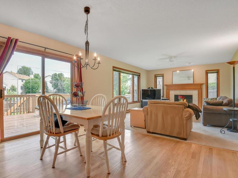 17833 Cascade Dr, Eden Prairie, MN 55347