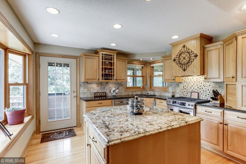 13758 Orchard Pl, Burnsville, MN 55337