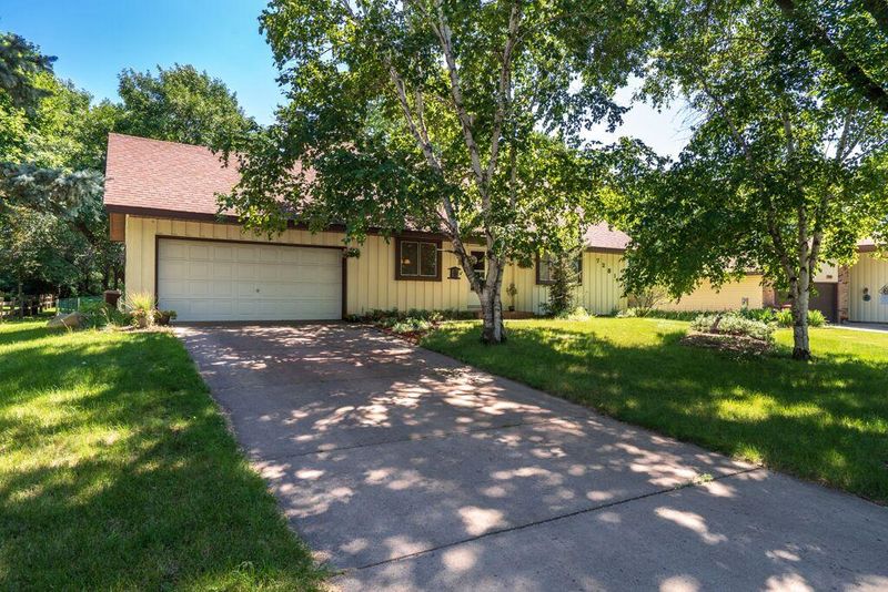 7281 Innsdale Ave S, Cottage Grove, MN 55016