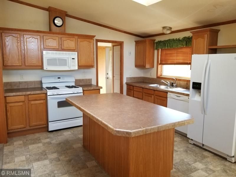 2036 NW 3rd St, Grand Rapids, MN 55744