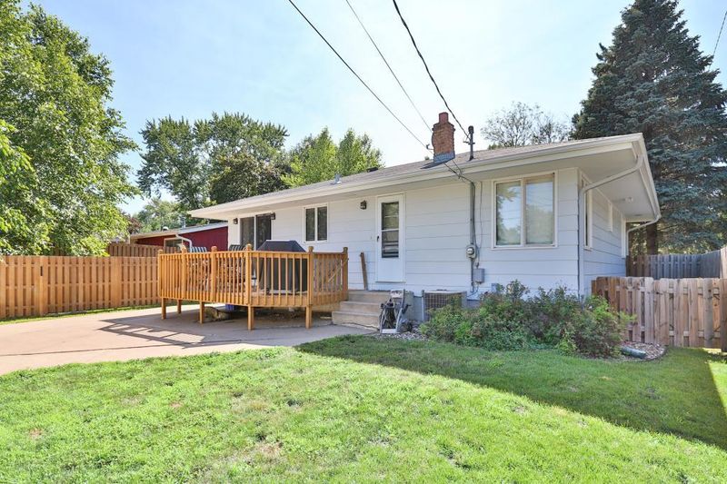 4810 Sandra Ln, White Bear Lake, MN 55110