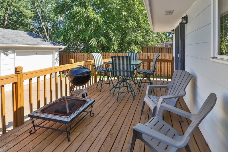 4810 Sandra Ln, White Bear Lake, MN 55110