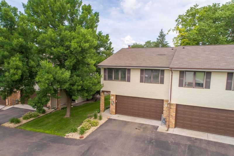 3933 Silver Lake Rd NE, Saint Anthony, MN 55421