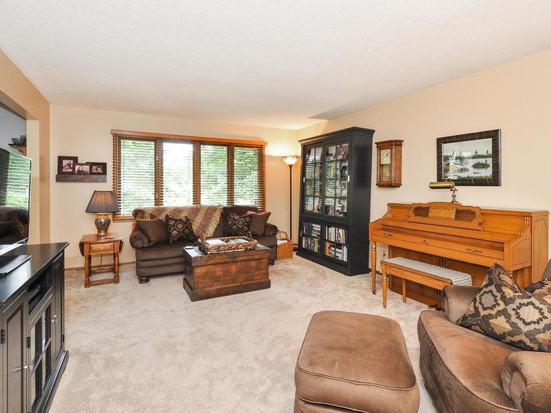 9911 96th Pl N, Maple Grove, MN 55369