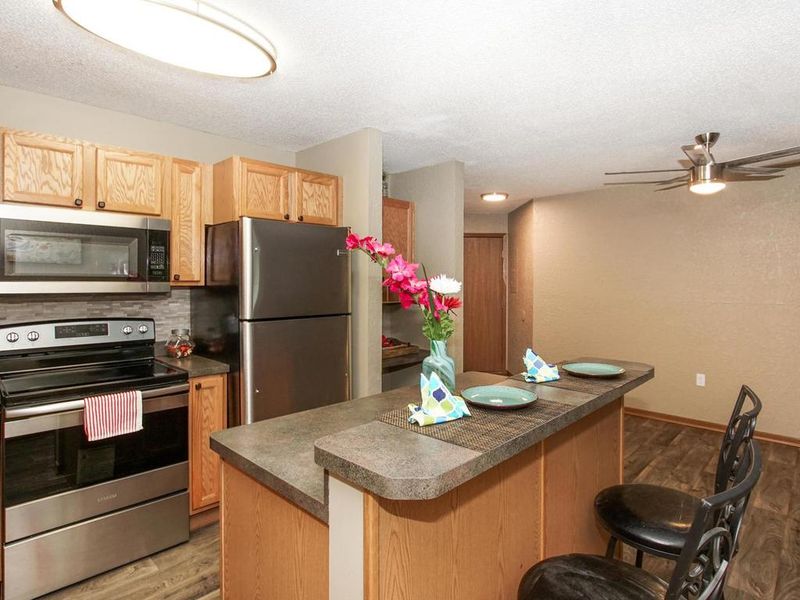 4680 Tower St SE #102, Prior Lake, MN 55372