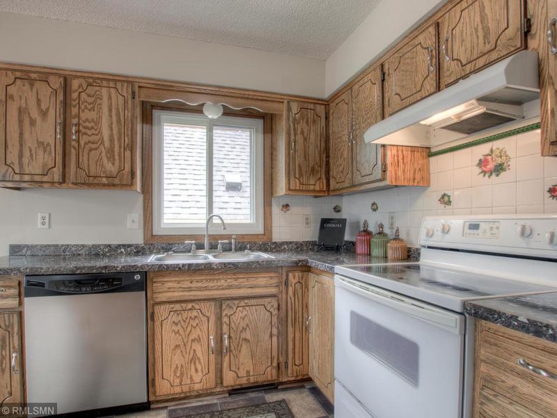 627 Fillmore St NE, Minneapolis, MN 55413