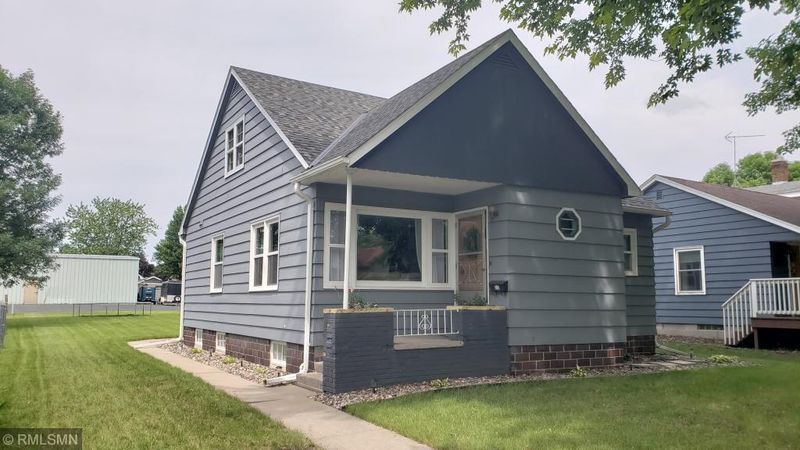 108 Lincoln Ave N, New Prague, MN 56071