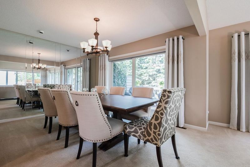 7446 Cahill Rd, Edina, MN 55439