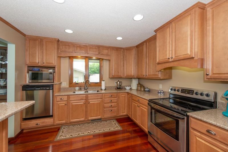 6390 Otter Rd, Mound, MN 55364