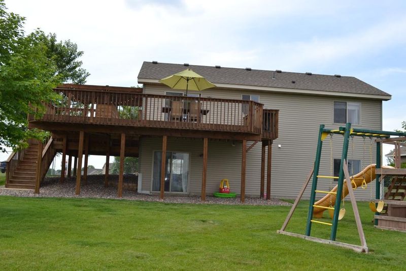 1836 Nixon St S, Cambridge, MN 55008