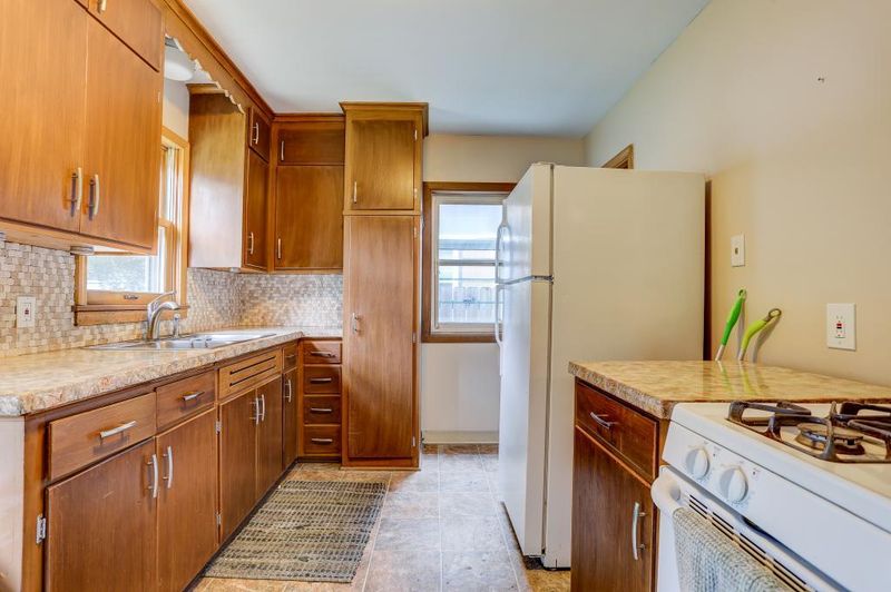 5513 34th Ave S, Minneapolis, MN 55417