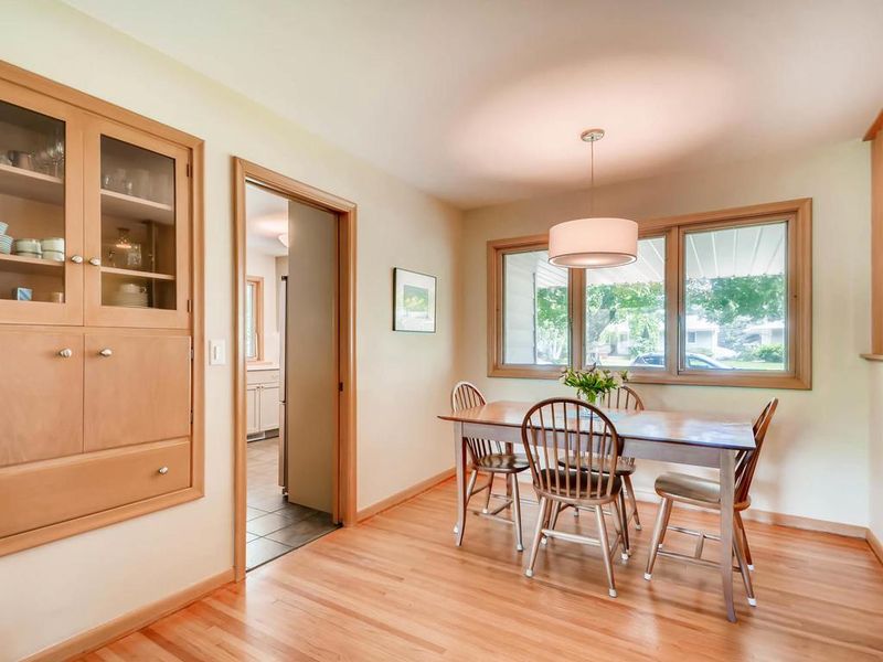 2320 Sumter Ave S, Saint Louis Park, MN 55426