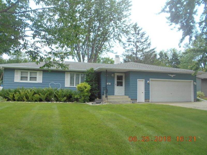 615 13th St SE, Owatonna, MN 55060