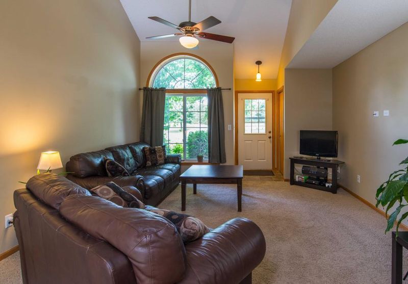 7265 Savanna Ct, Lino Lakes, MN 55014