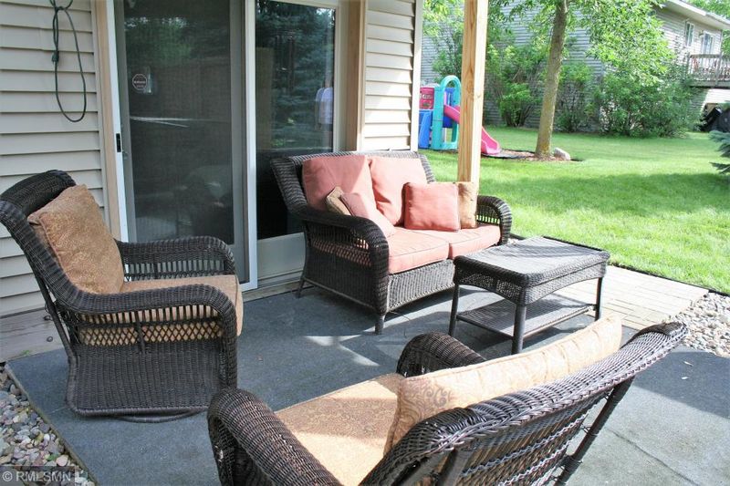 817 Haywood Dr, Howard Lake, MN 55349