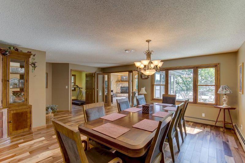 23598 Trails End Ln, Cleveland, MN 56017