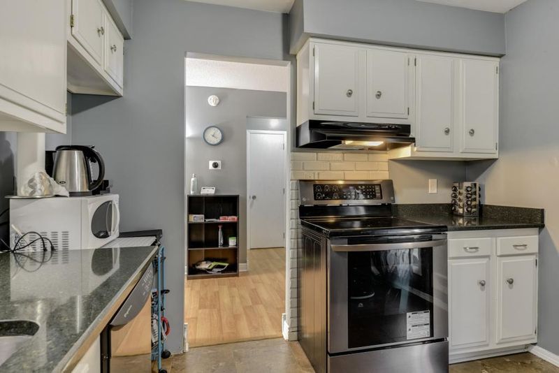 349 E 43rd St, Minneapolis, MN 55409