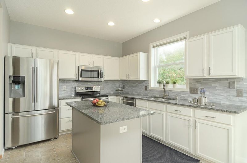 9067 Archer Ln N, Maple Grove, MN 55311