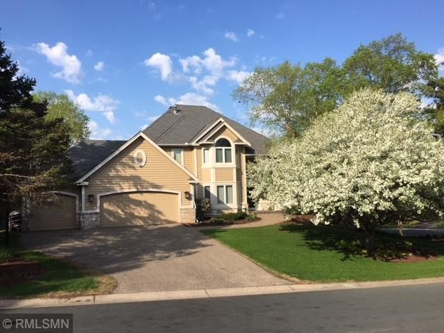 800 Quail Ridge Rd, Eagan, MN 55123