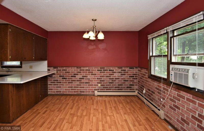 807 Pleasant Ave N, Champlin, MN 55316