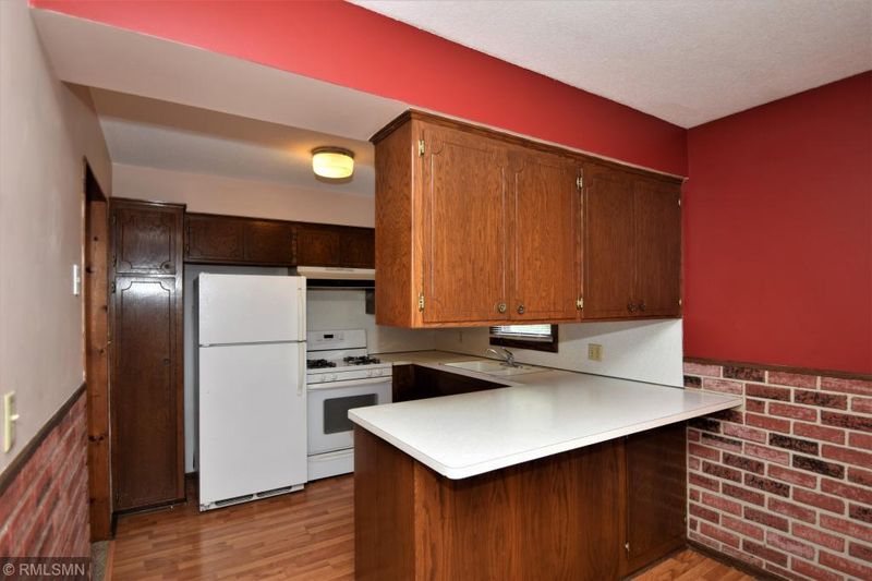 807 Pleasant Ave N, Champlin, MN 55316
