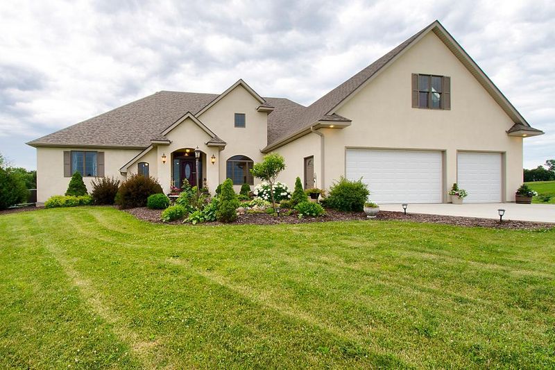 4660 130th St W, Faribault, MN 55021