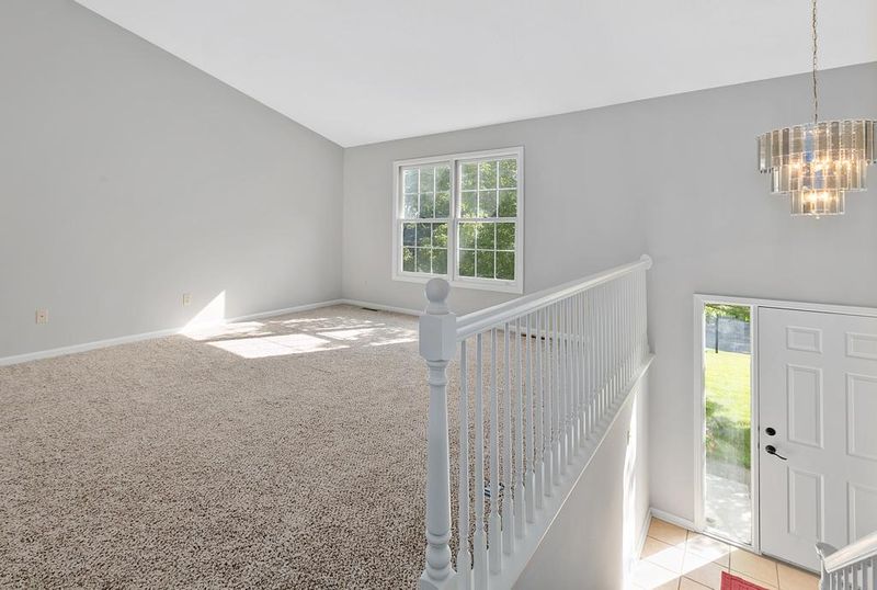7290 Prairie View Dr, Eden Prairie, MN 55346