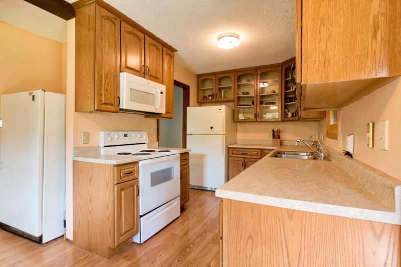 6820 Walnut Dr, Gilbert, MN 55741