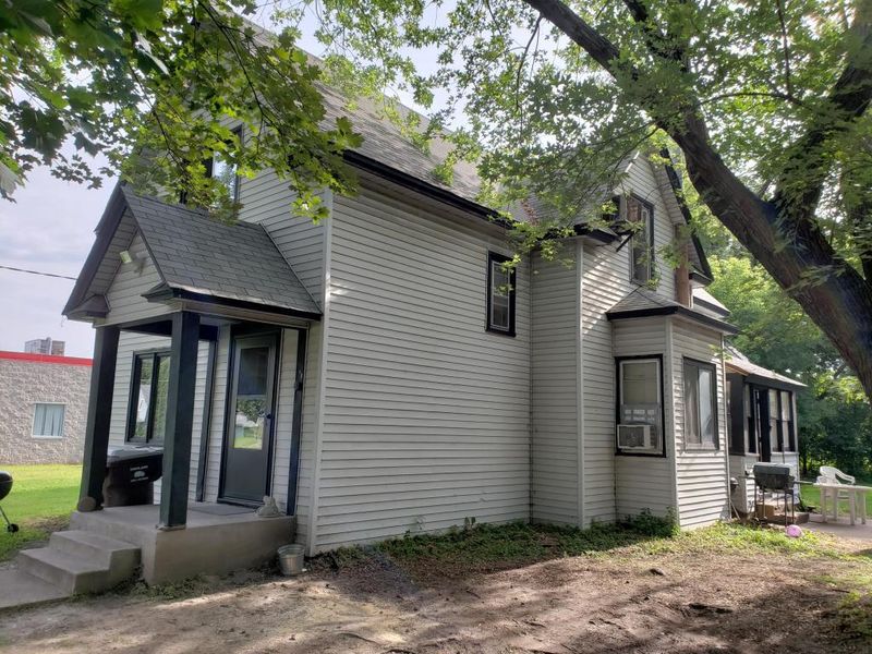 1092 7th Ave, Newport, MN 55055