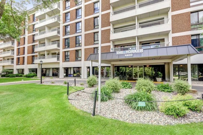 6400 York Ave S #311, Edina, MN 55435