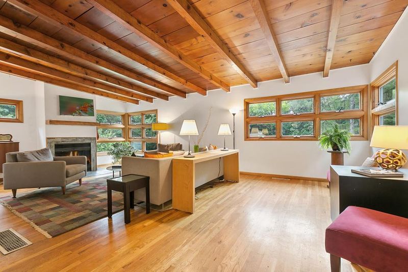 20760 Radisson Rd, Excelsior, MN 55331