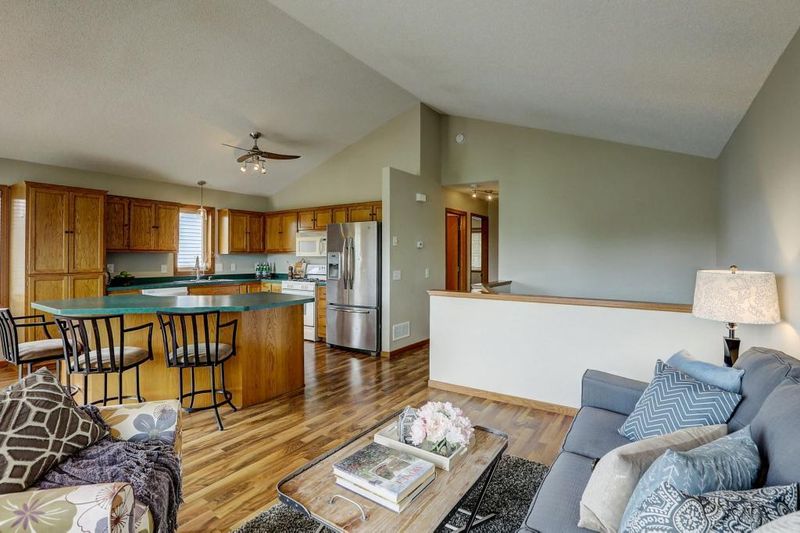 609 13th St, Farmington, MN 55024